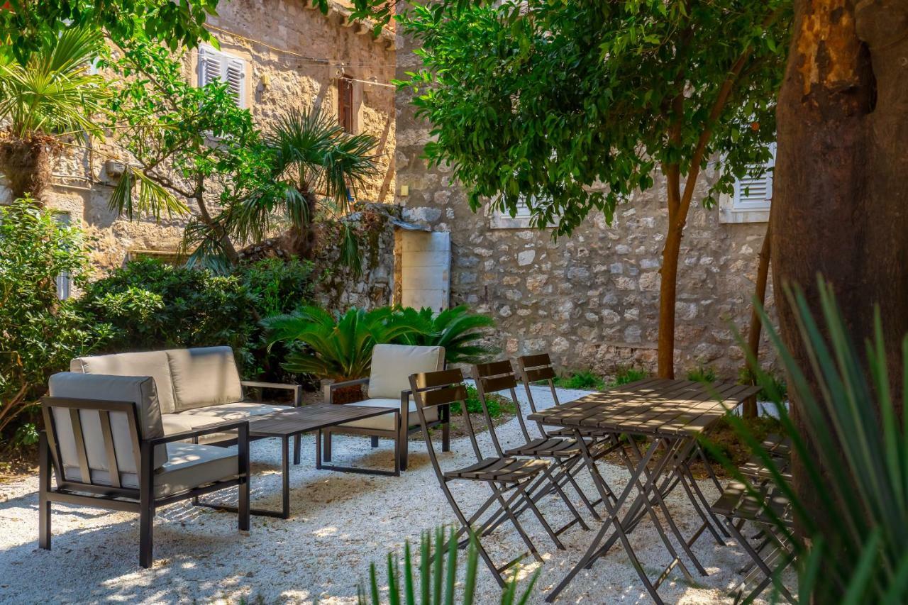 Old Town House With Floor Heating & Lush Private Garden Villa Dubrovnik Luaran gambar